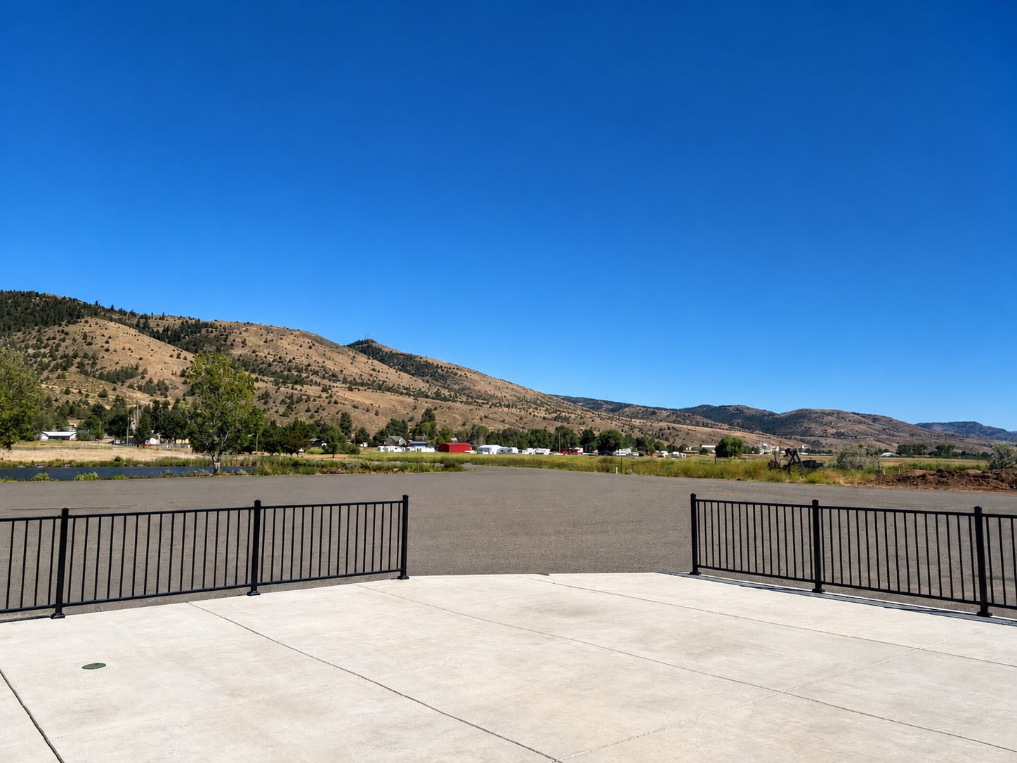 Wide-open mountain view